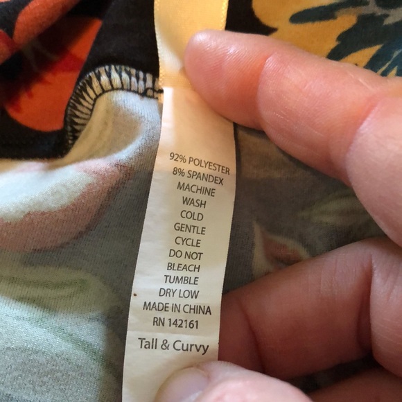 LuLaRoe Tall & Curvy Leggings - Picture 5 of 5